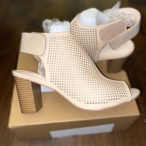 Never worn Size 9 open toe heel sandal